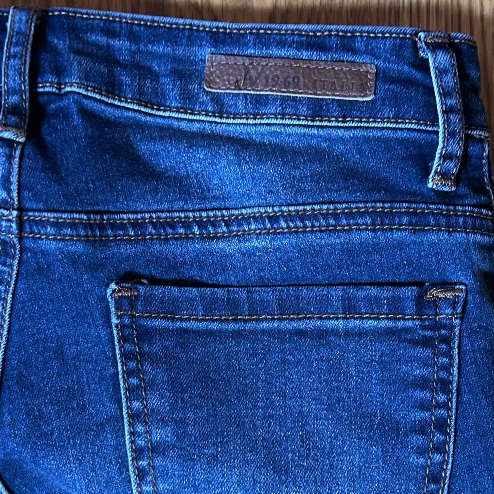 Versace V 1969 Skinny Jeans With Grommet Details - Picture 8 of 10